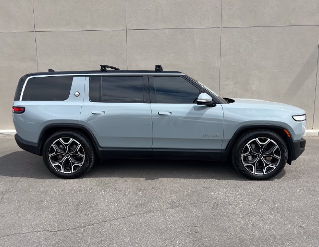 Used 2024 Rivian R1S Adventure Dual AWD/4WD image 5