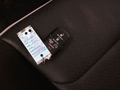 Used 2025 RAM 1500 Laramie image 18