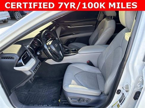Used 2019 Toyota Camry XSE image 14
