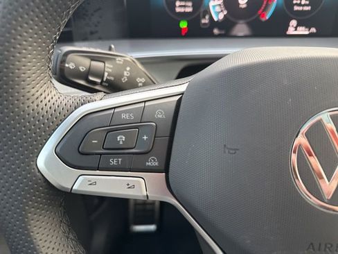 New 2026 Volkswagen Tiguan SE R-Line AWD/4WD image 13