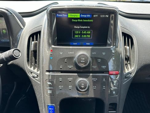 Used 2015 Chevrolet Volt FWD image 11