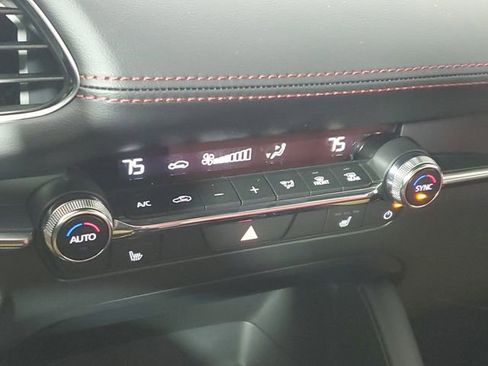 New 2026 MAZDA MAZDA3 Carbon image 29