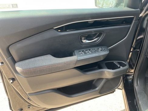 Used 2023 Honda Pilot Sport image 19