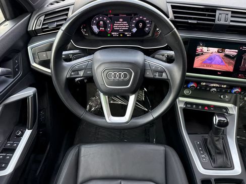 Used 2022 Audi Q3 2.0T Premium w/ Convenience Package image 14