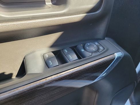 Used 2023 Chevrolet Silverado 2500 LT w/ Convenience Package image 9