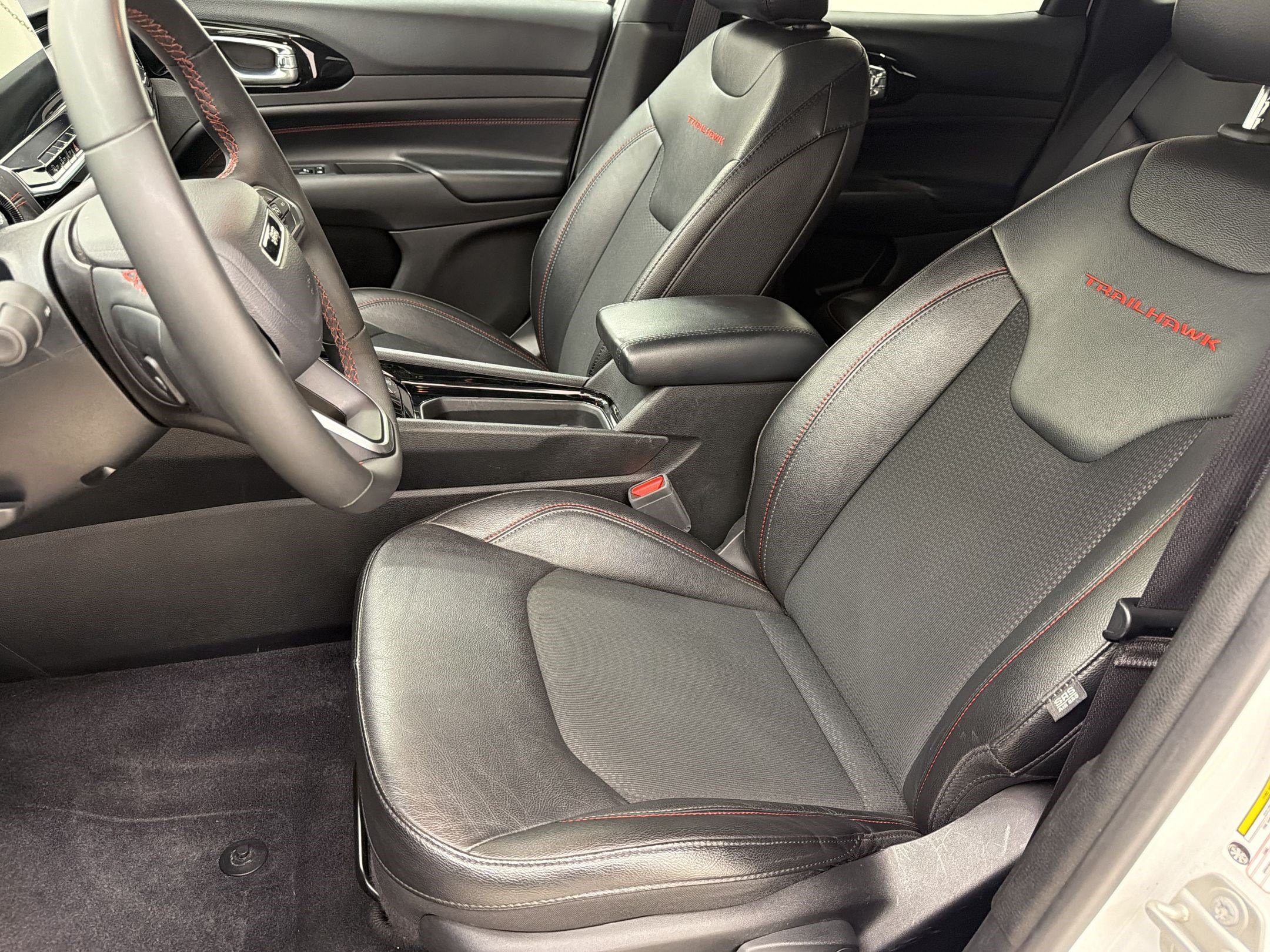 Used 2024 Jeep Compass Trailhawk AWD/4WD image 5