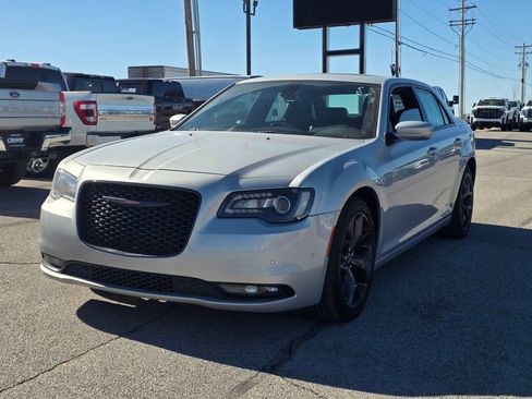 Used 2023 Chrysler 300 S image 3