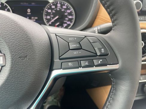 Used 2024 Nissan Sentra SV w/ SV Premium Package image 26