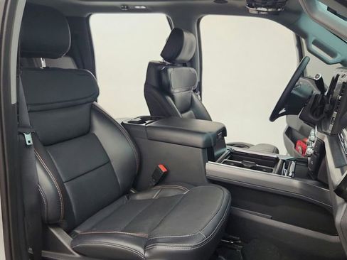 Used 2025 Ford F250 Lariat w/ Lariat Ultimate Package AWD/4WD image 64