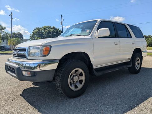 Used 1999 Toyota 4Runner SR5 RWD image 8