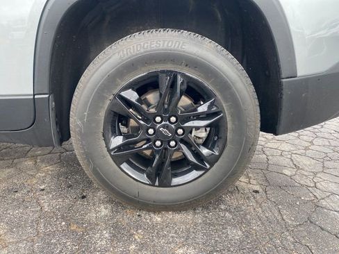 Used 2023 Chevrolet Traverse LS w/ Midnight/Sport Edition image 19