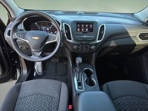 Used 2023 Chevrolet Equinox LT FWD image 16
