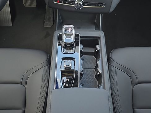 New 2026 Volvo XC90 B6 Plus w/ Protection Package image 20