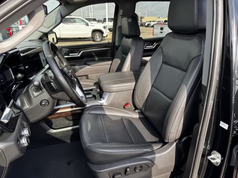 Used 2025 GMC Sierra 1500 SLT RWD image 28