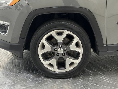 Used 2019 Jeep Compass Limited w/ Safety & Security Group AWD/4WD image 34
