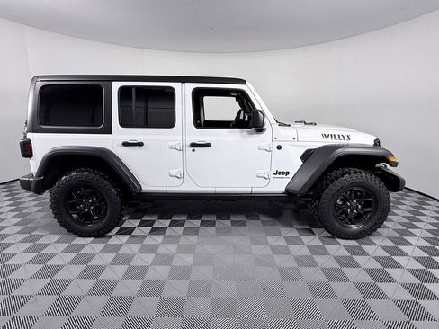 Used 2024 Jeep Wrangler Willys image 8