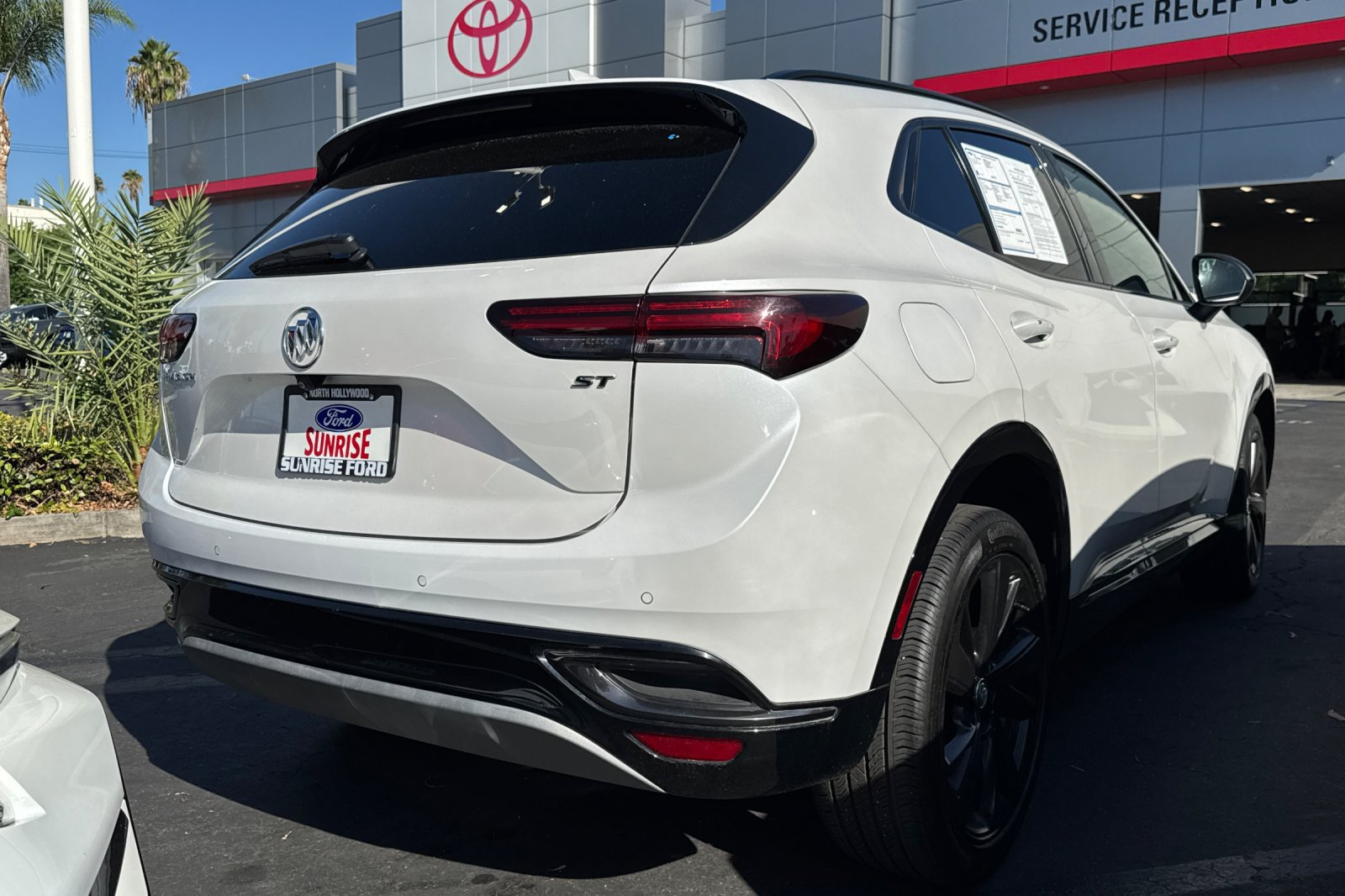 Used 2023 Buick Envision Essence w/ Sport Touring Package FWD image 5