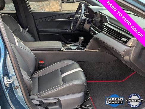 Used 2025 Toyota Camry SE image 24