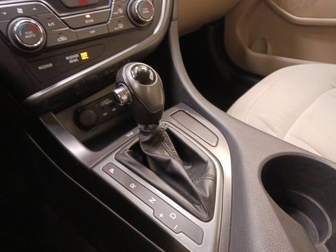 Used 2012 Kia Optima Hybrid w/ Hybrid Convenience Pkg image 23