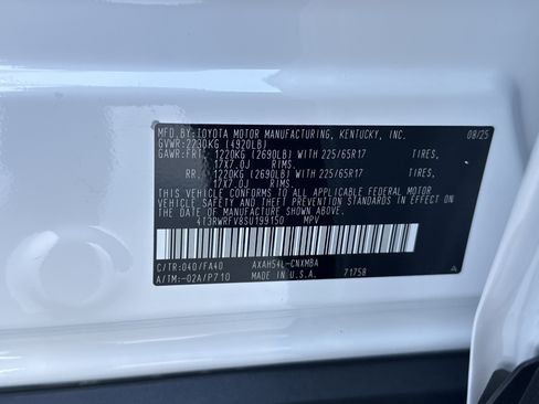 Certified 2025 Toyota RAV4 XLE image 35