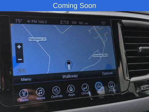 Used 2017 Chrysler Pacifica Touring-L FWD image 29