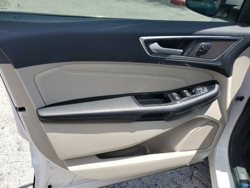 Used 2017 Ford Edge Titanium image 20