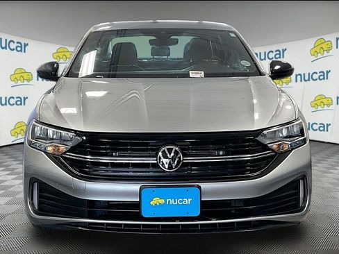Used 2023 Volkswagen Jetta Sport FWD image 2