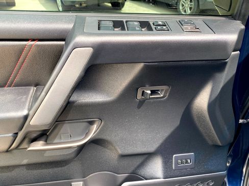 Used 2010 Nissan Titan PRO-4X w/ Pro-4x Leather Pkg image 17