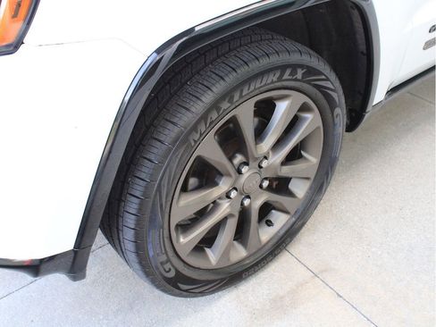 Used 2016 Jeep Grand Cherokee Limited 75th Anniversary AWD/4WD image 38