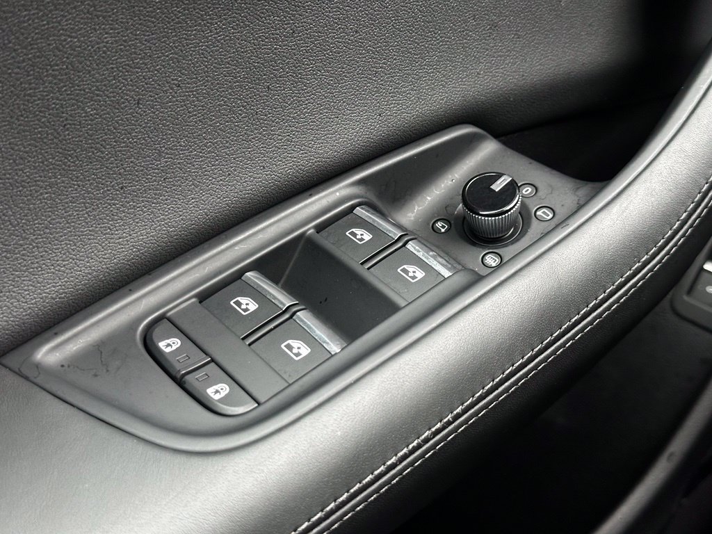 Used 2023 Audi Q8 Prestige w/ Prestige Package AWD/4WD image 15
