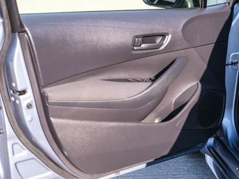 Used 2025 Toyota Corolla LE FWD image 23