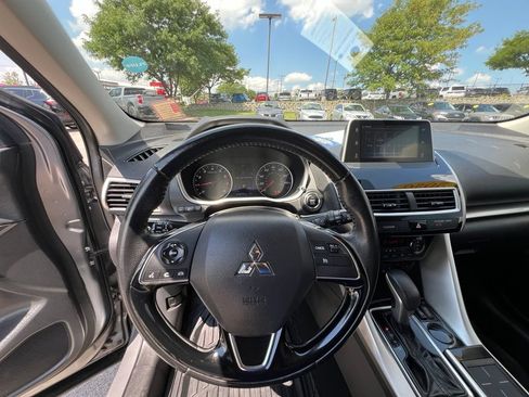 Used 2020 Mitsubishi Eclipse Cross SE FWD image 39