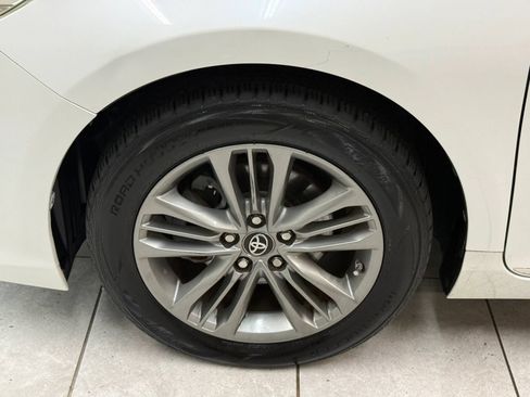 Used 2017 Toyota Camry SE FWD image 39