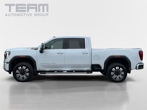 New 2026 GMC Sierra 2500 Denali w/ Denali Reserve Package image 4