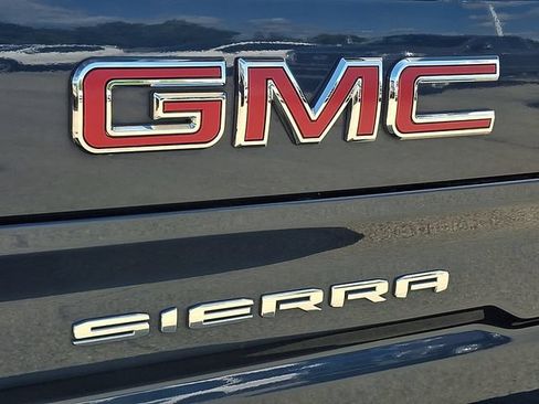 Used 2019 GMC Sierra 1500 SLT w/ SLT Premium Package AWD/4WD image 34