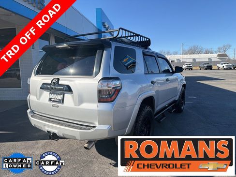 Used 2021 Toyota 4Runner Venture w/ Moonroof Package image 3