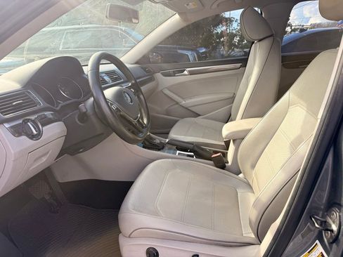Used 2016 Volkswagen Passat 1.8T SE w/ Lighting Package (P06) image 8