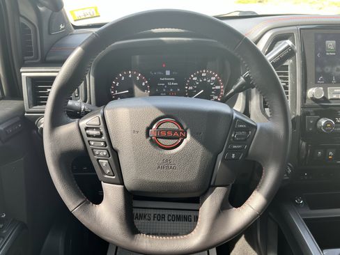 Used 2024 Nissan Titan PRO-4X w/ Pro-4x Convenience Package AWD/4WD image 18
