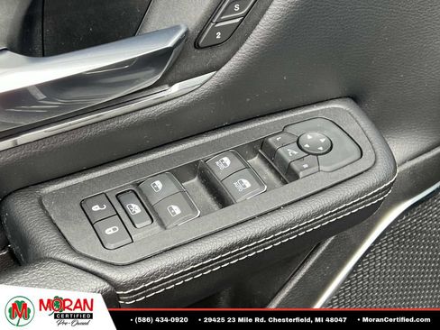 Used 2025 RAM 1500 Laramie AWD/4WD image 16