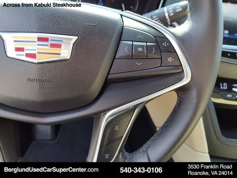 Used 2017 Cadillac XT5 Luxury w/ Driver Awareness Package image 20