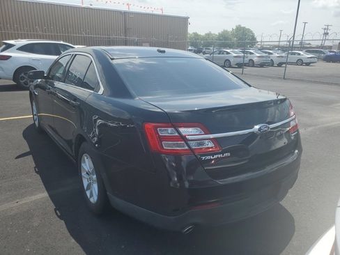 Used 2015 Ford Taurus SE FWD image 6