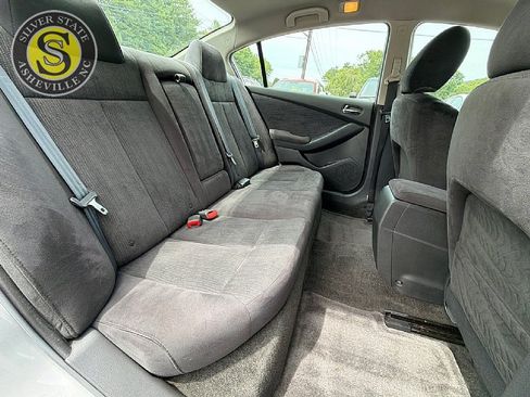 Used 2011 Nissan Altima 2.5 S FWD image 18
