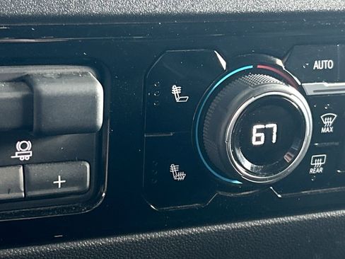 Used 2025 Chevrolet Silverado 2500 LT w/ Convenience Package image 29