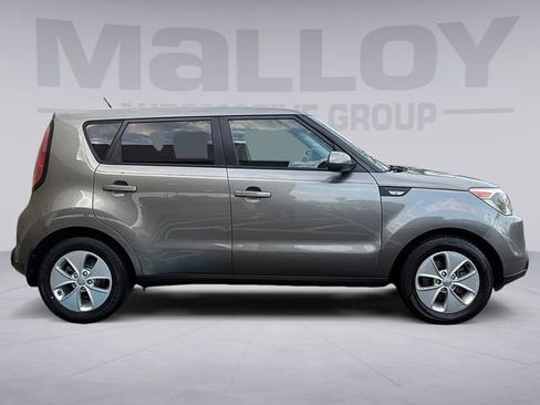 Used 2014 Kia Soul FWD image 6