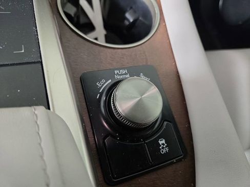 Used 2021 Lexus RX 350L FWD w/ Premium Package image 27