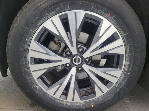 Used 2021 Nissan Rogue SV FWD image 31