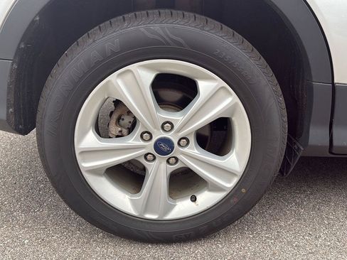 Used 2016 Ford Escape SE w/ SE Leather Comfort Package FWD image 13