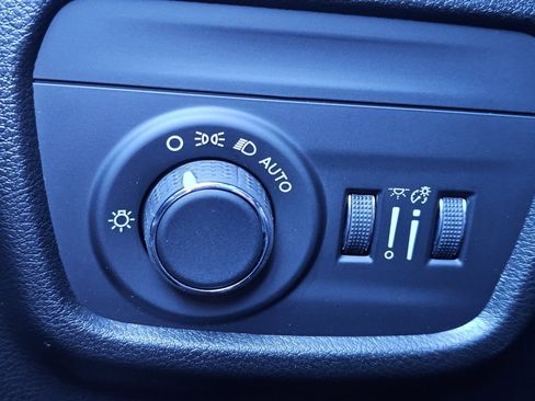 New 2025 Jeep Grand Cherokee L Altitude image 19