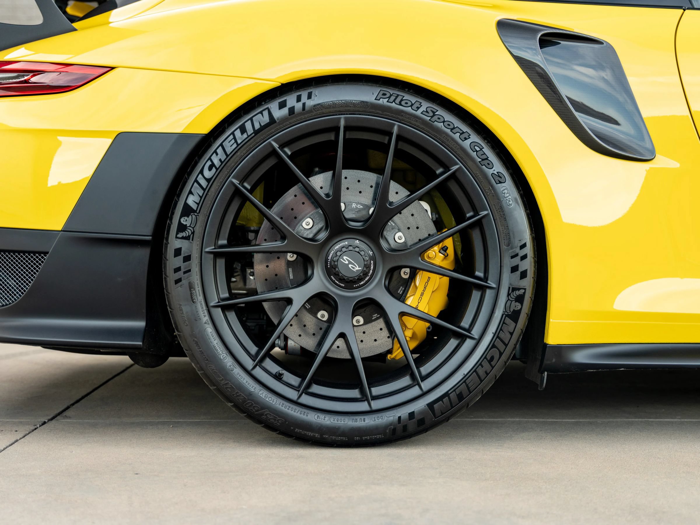 Used 2018 Porsche 911 GT2 RS RWD image 30