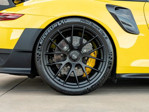 Used 2018 Porsche 911 GT2 RS RWD image 30